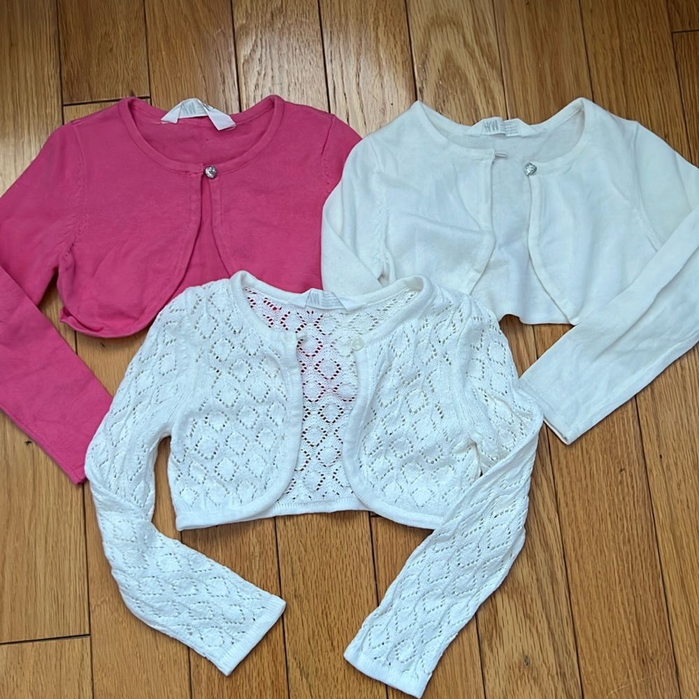 Girl’s cropped cardigans. Size 2-4Y